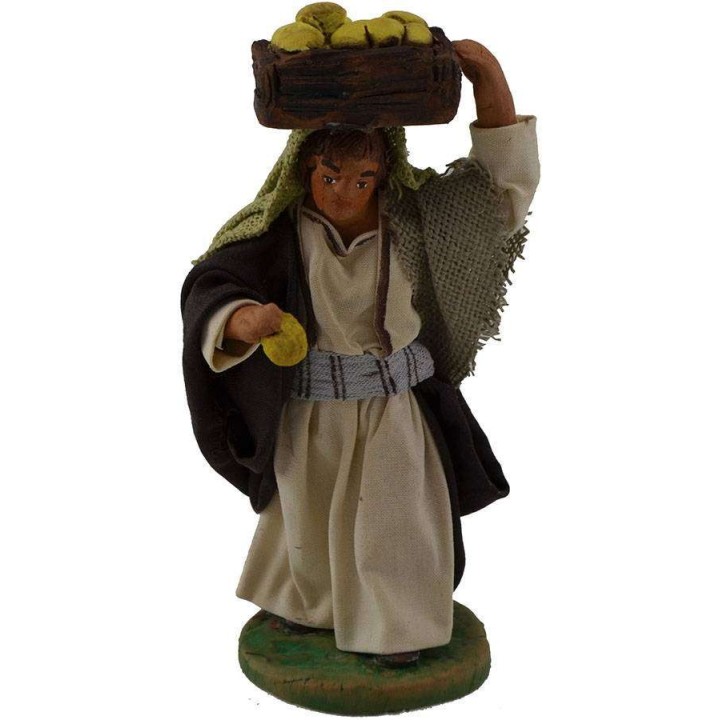 Pastor con caja de frutas en la cabeza 10 cm