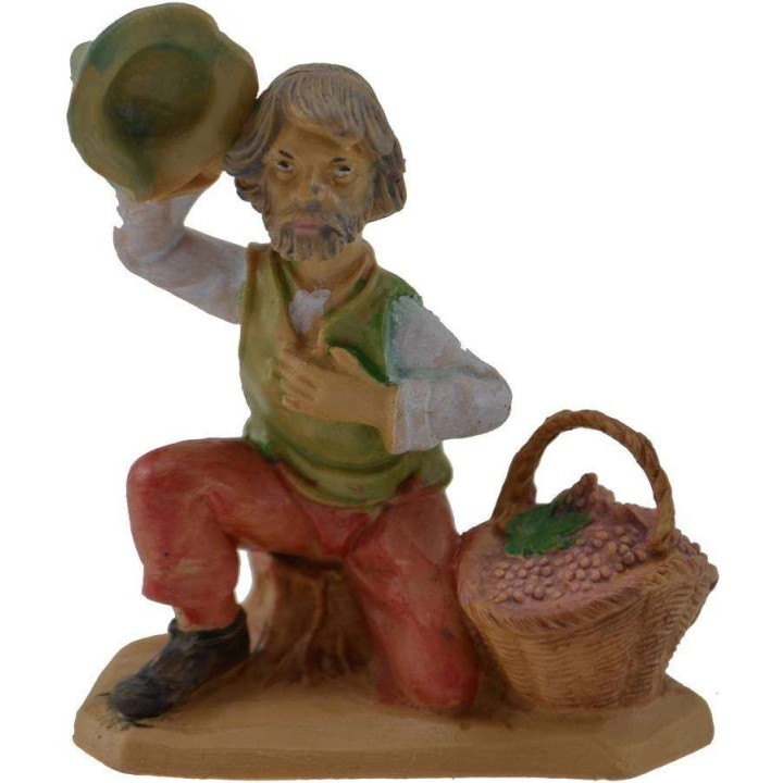 6 cm Shepherd with grapes in pvc lux