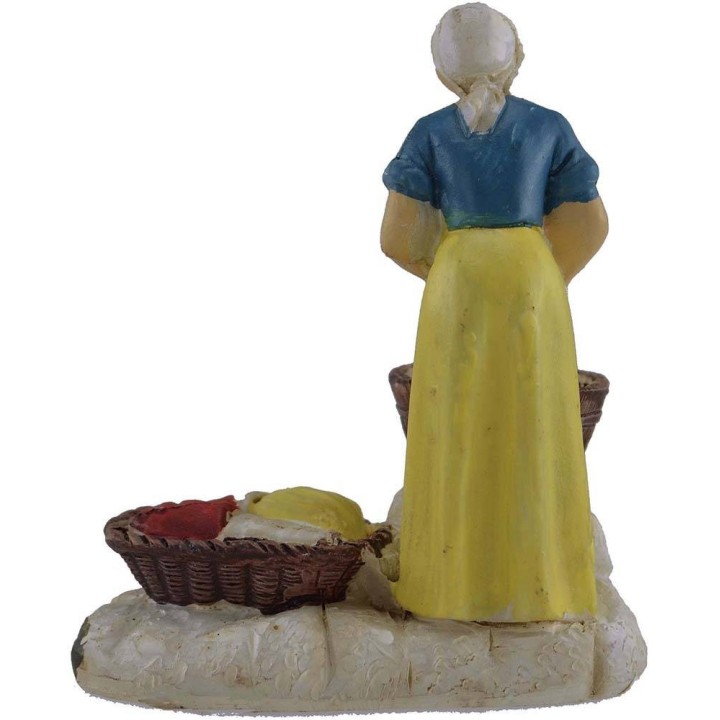 Laundress in resin 8 cm