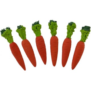 Corta 6 zanahorias en rodajas de 3 cm.