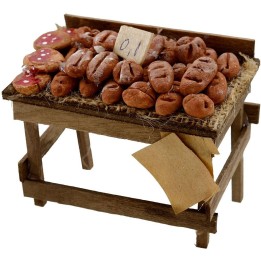 Banco de madera con pan y pizzas 9x6x6,5 h.