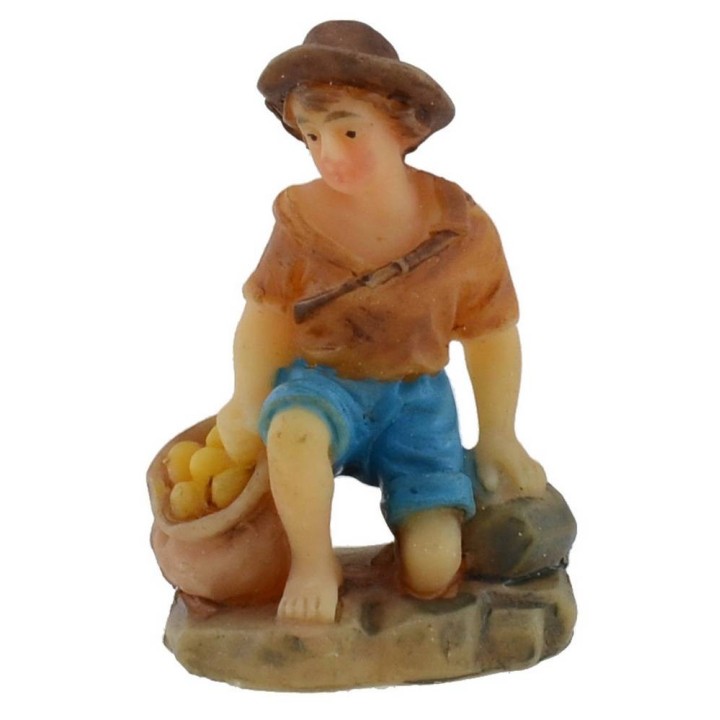 Nativity figurines: 13 5 cm series subjects in resin for crib