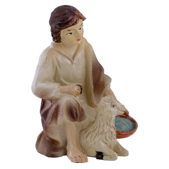 Pastore inginocchiato con pecora in resina serie 8 cm