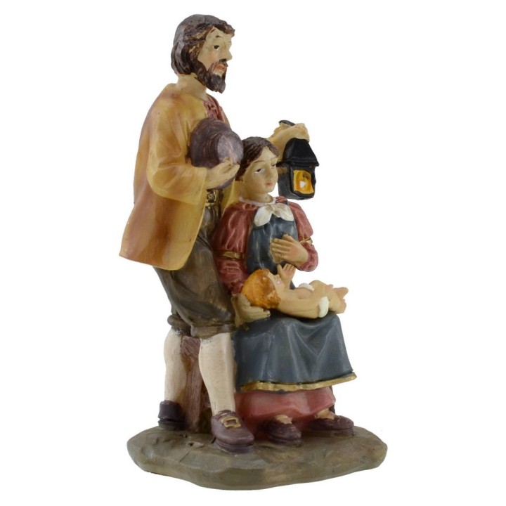 Family with newborn 10 cm
