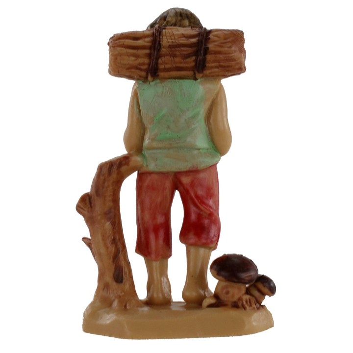 Leñador con haz de leña sobre los hombros serie de 6 cm en pvc