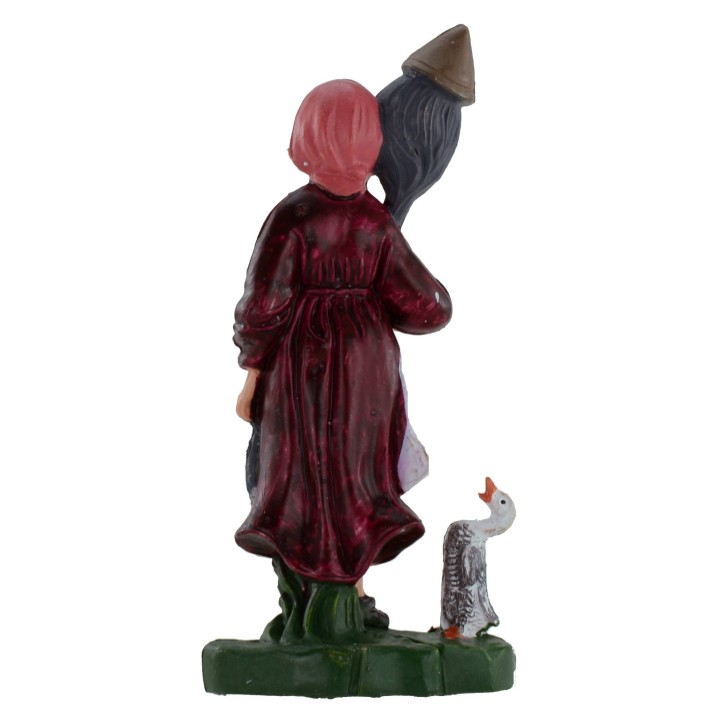 Mujer que coloca serie de 10 cm en PVC