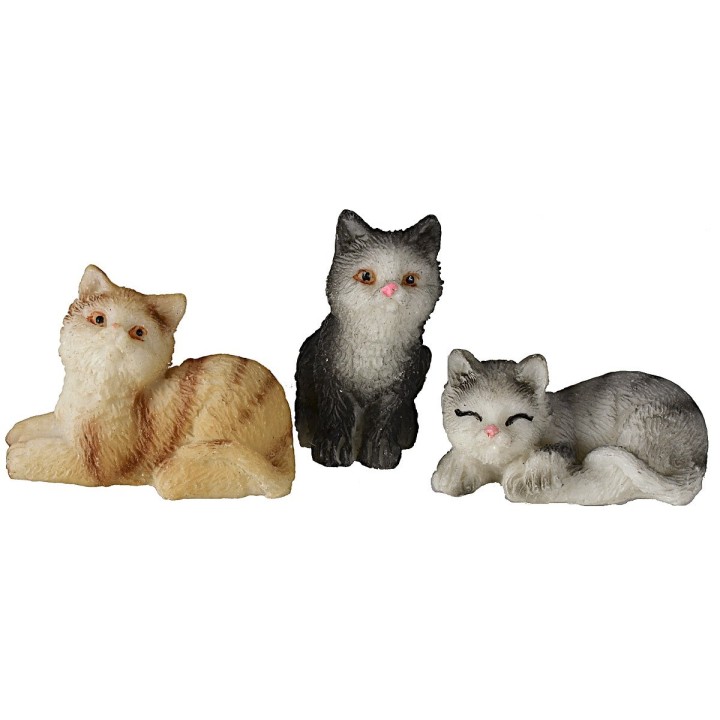 Conjunto de tres gatos surtidos en resina para estatuas de 10 cm