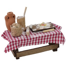 Tavolo in legno con tovaglia e alimenti cm 9,5x5x8,5 h
