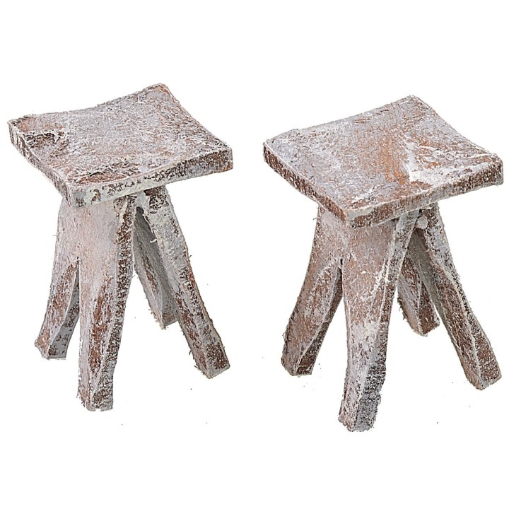 Tavolo con 2 sgabelli in legno per statue da 12 cm