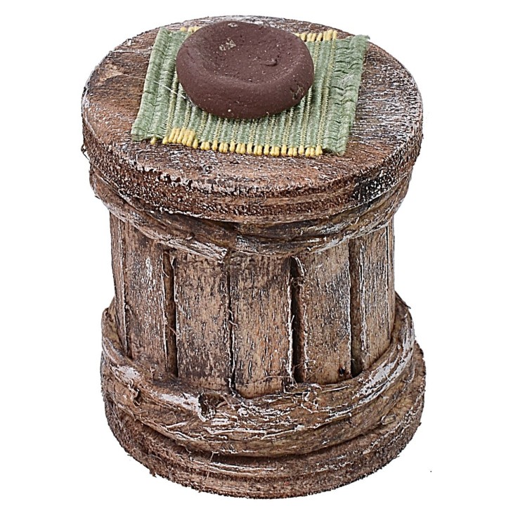 Tavolo con 2 sgabelli in legno per statue da 10 cm