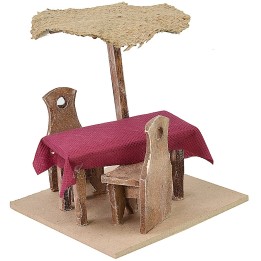 Tavolo in legno cm 12x12x12 h con sedie e ombrellone per statue