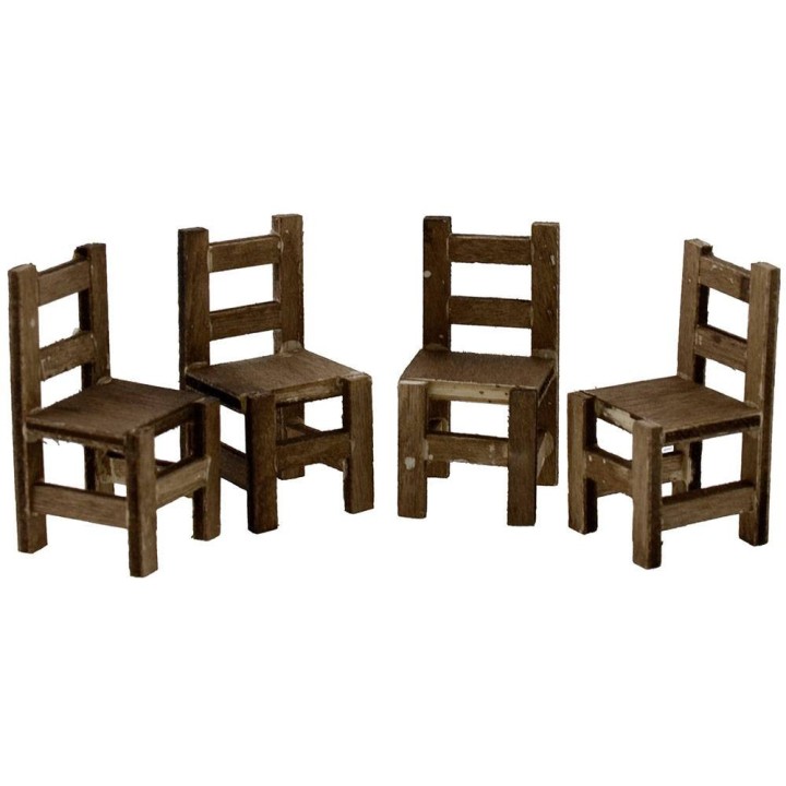 Mesa de madera de 8x6x4,2 cm de altura con 4 sillas.