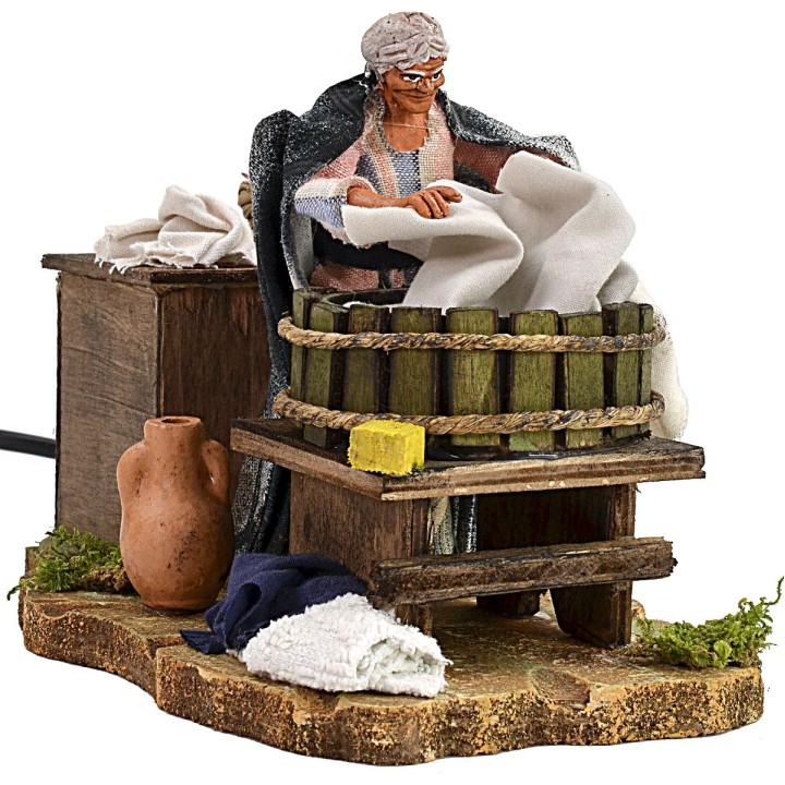 Laundress 12 cm in motion
