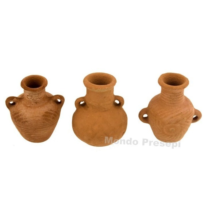 Conjunto de 3 ánforas de 3,5 cm de altura.