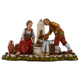 Famiglia alla fontana 10 cm Landi Moranduzzo