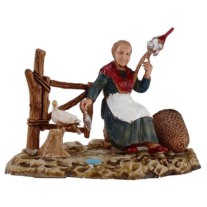 Old lady spinning with dove series 10 cm Landi Moranduzzo