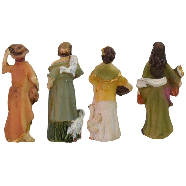 Set of 4 characters 5 cm in resin