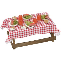 Mesa de madera con mantel y platos cm 13x6,5x5 h