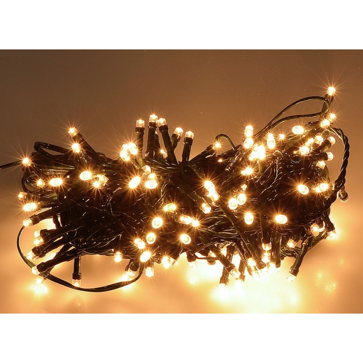 Chain of 180 warm white LEDs with plays of light for indoor and