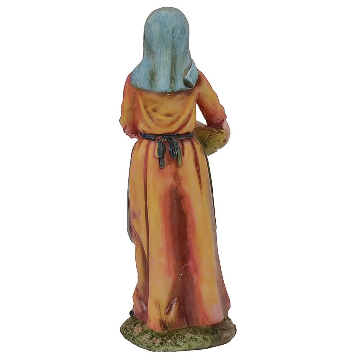 Woman with basket cm 15 in resin