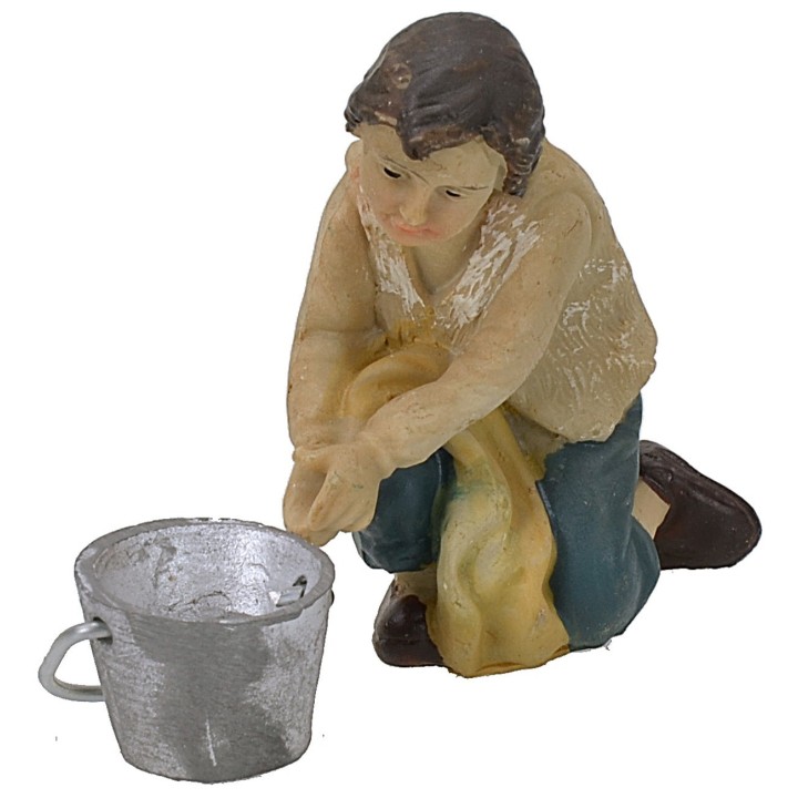 Resin young goat milker series 9 cm