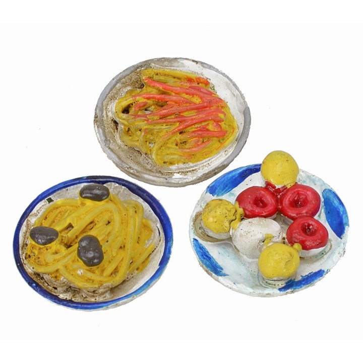 Coloca 3 platos con platillos de ø 3 cm.
