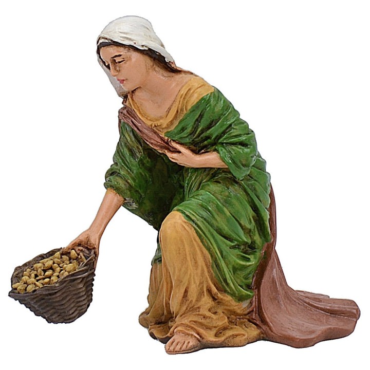 Woman with basket 13 cm Pigini series