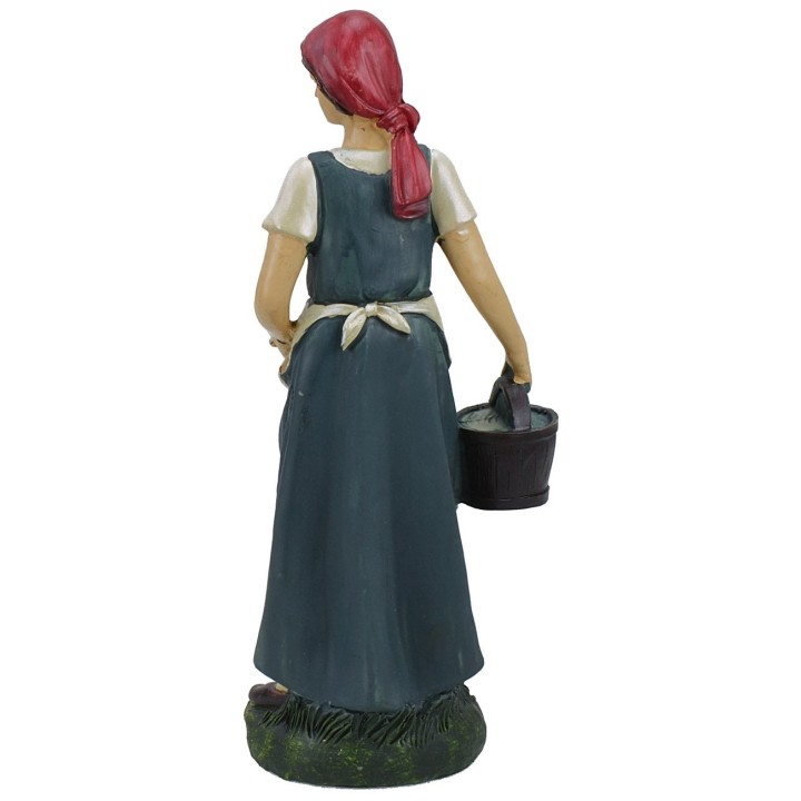 Resin woman with bucket 30 cm