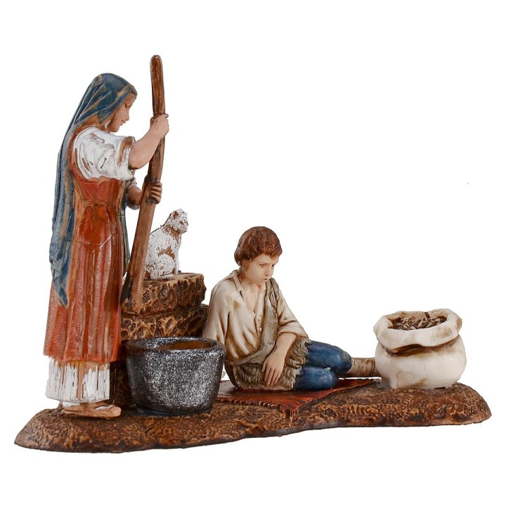 Woman with child on Landi Moranduzzo 10 cm series carpet