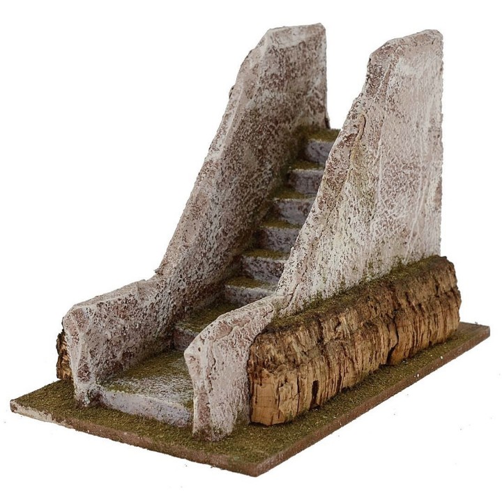 Escalera para pesebre de 18x12x14 cm de altura.