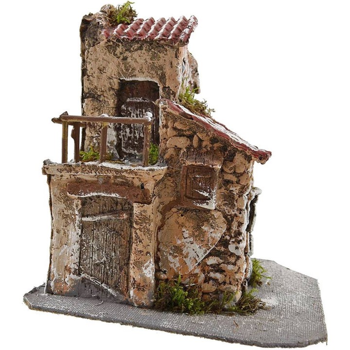 Casa de resina cm 22x21x24 h.
