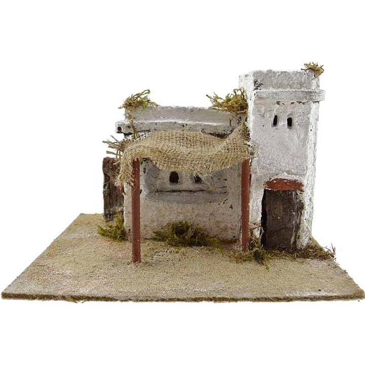 Casa de resina con toldo de 22x18x14 cm h.