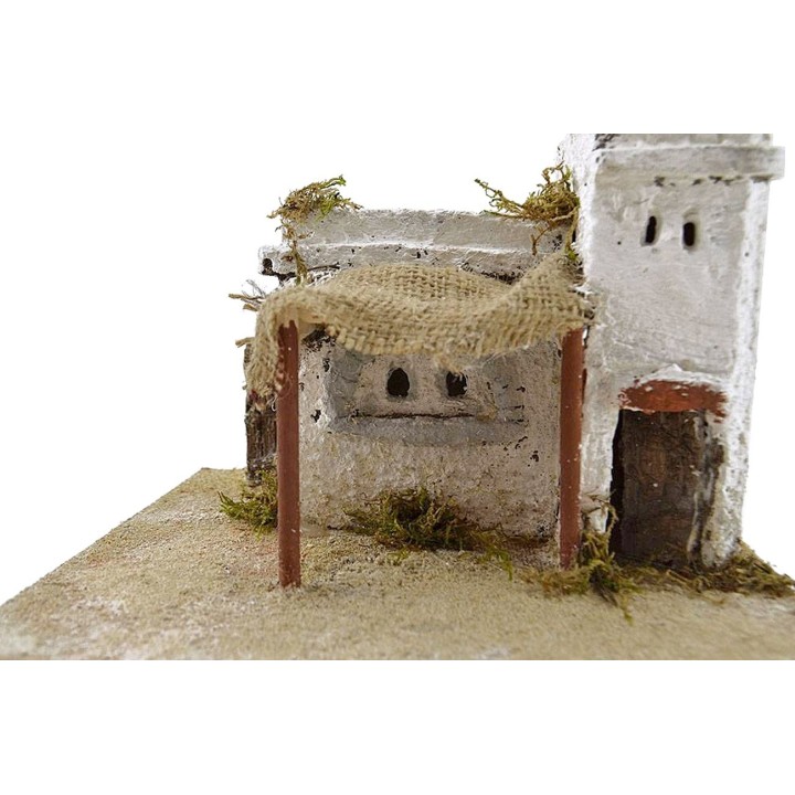 Casa de resina con toldo de 22x18x14 cm h.