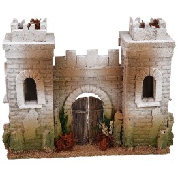 Fachada de castillo con almenas güelfas y gibelinas de 30x10x24