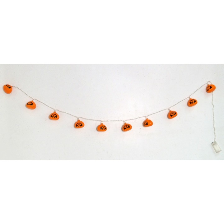 Cadena de 10 calabazas con luces a pilas para Halloween.