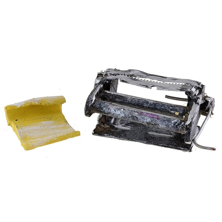 Puff pastry machine 4.7x2.8x2.2 h cm
