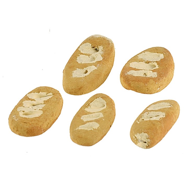 Coloca 5 piezas de pan mediano de 1,9-2,3 cm.