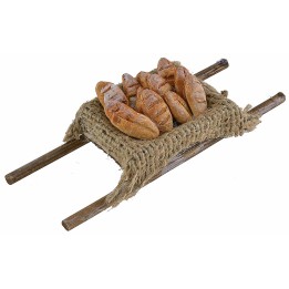 Maniella in legno con pane