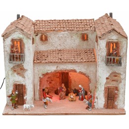 Casita de estuco con fuego funcionando iluminado completo con