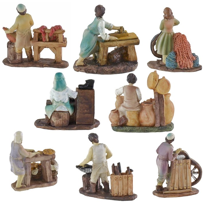 Set of 8 resin crafts series 9 cm