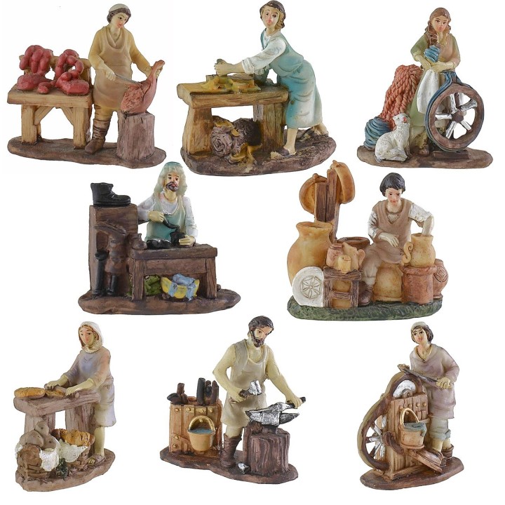 Juego de 8 oficios en resina serie 9 cm