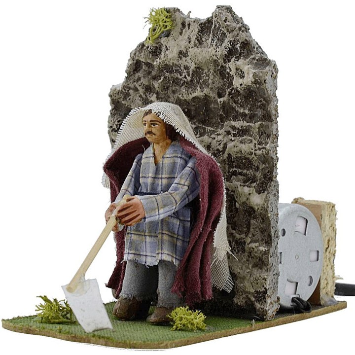 8 cm peasant hoe moving nativity scene