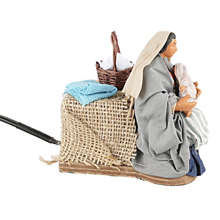 12 cm breastfeeding woman in motion