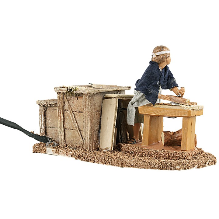 Giovane falegname che pialla serie 12 cm in movimento