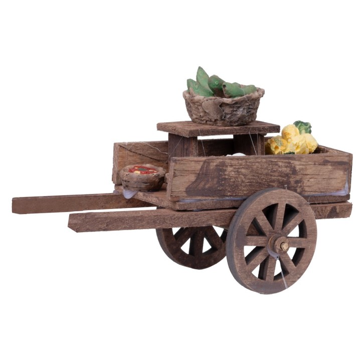 Carretto in legno con prodotti vari