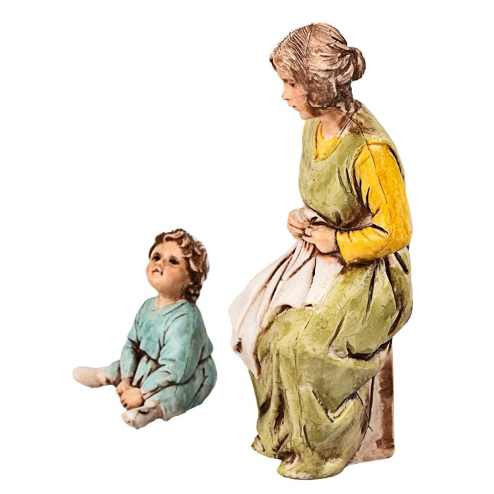 Donna che rammenda con bambino serie 10 cm Landi Moranduzzo