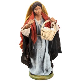 Campesina con cesta de huevos 12 cm en terracota con ropa de