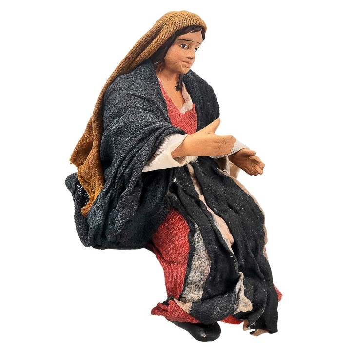 Donna in posizione seduta serie 12 cm in terracotta con abiti