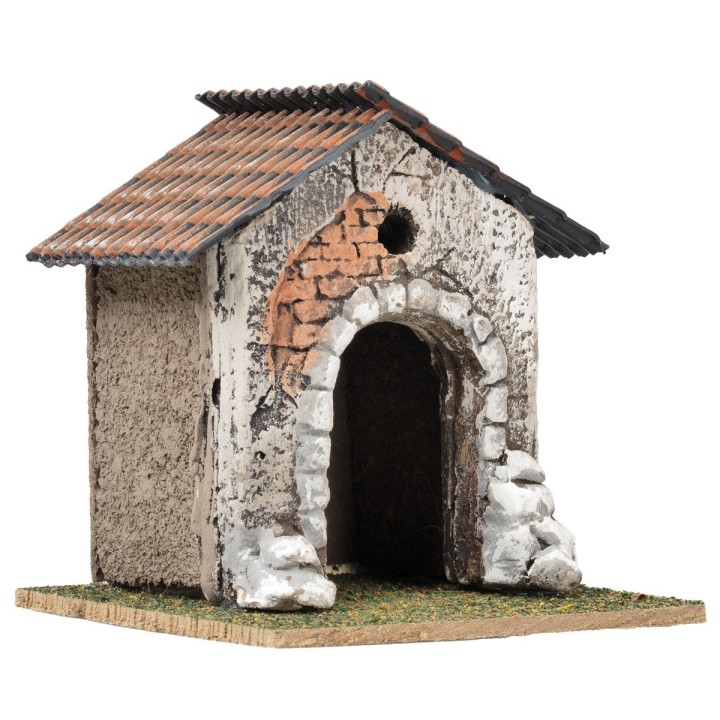 House with arch and circular window 9.5x9.5x10 cm h