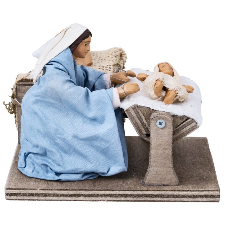 Mary cradling Jesus 10 cm series in motion